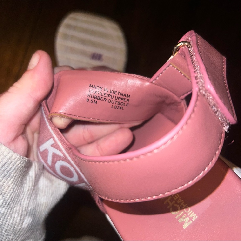 Michael Kors Mauve Platform Sandals - Picture 5 of 5